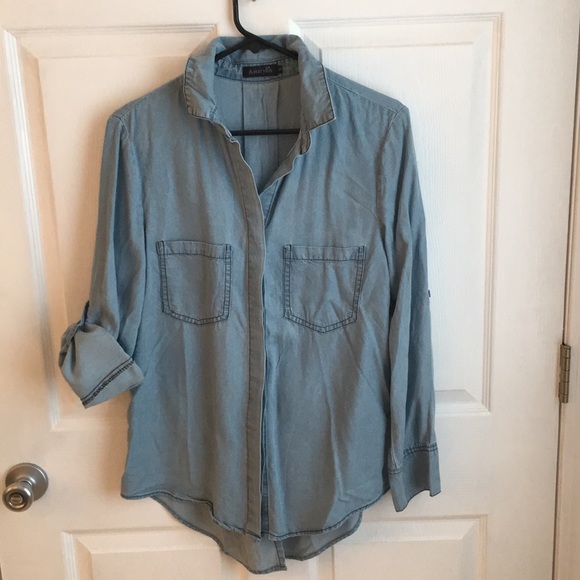 NWOT Light Blue Amaryllis Denim Button Down Shirt - Picture 1 of 6